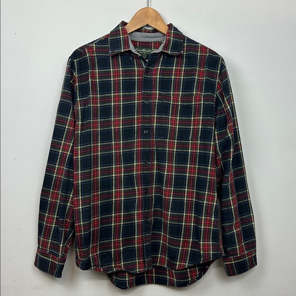 Eddie Bauer Men's Black Red Tartan Plaid Flannel Button Down Shirt Sz M